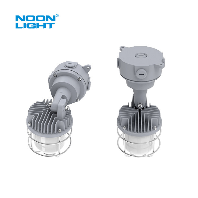 LED Vapor Tight Fixture with 120 Lm/W Luminous Efficacy 260° Viewing Angle AC 100-277V
